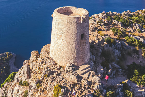 11-28 Atalaya - Antigua torre de vigilancia en la orilla del mar