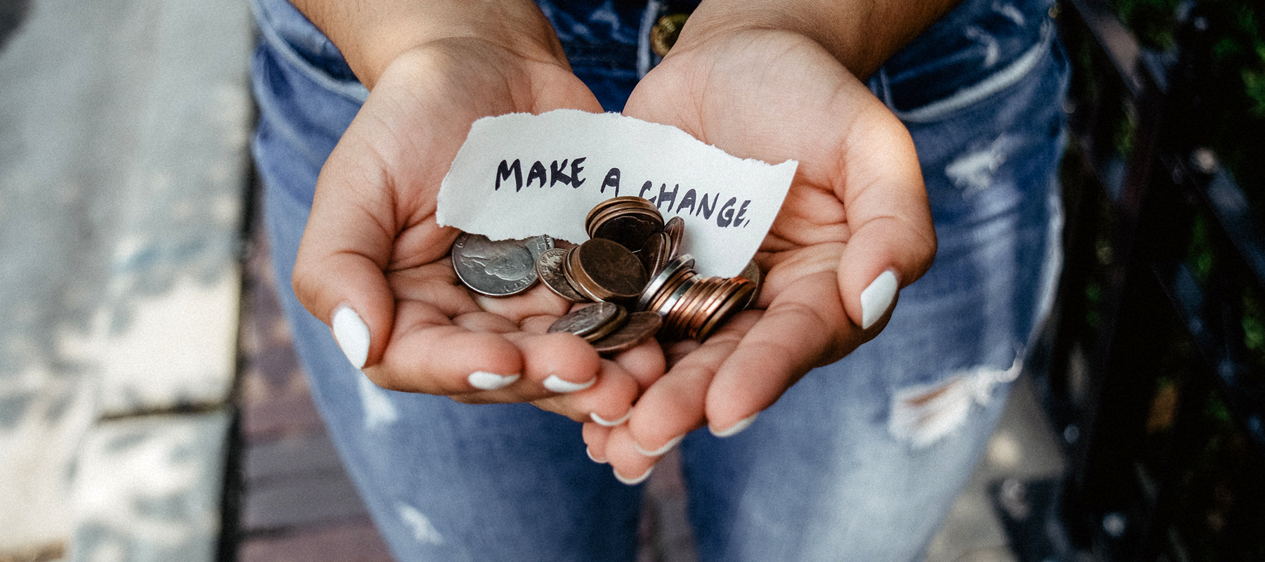 Lo que los millennials pueden enseñar a la Iglesia sobre la generosidad