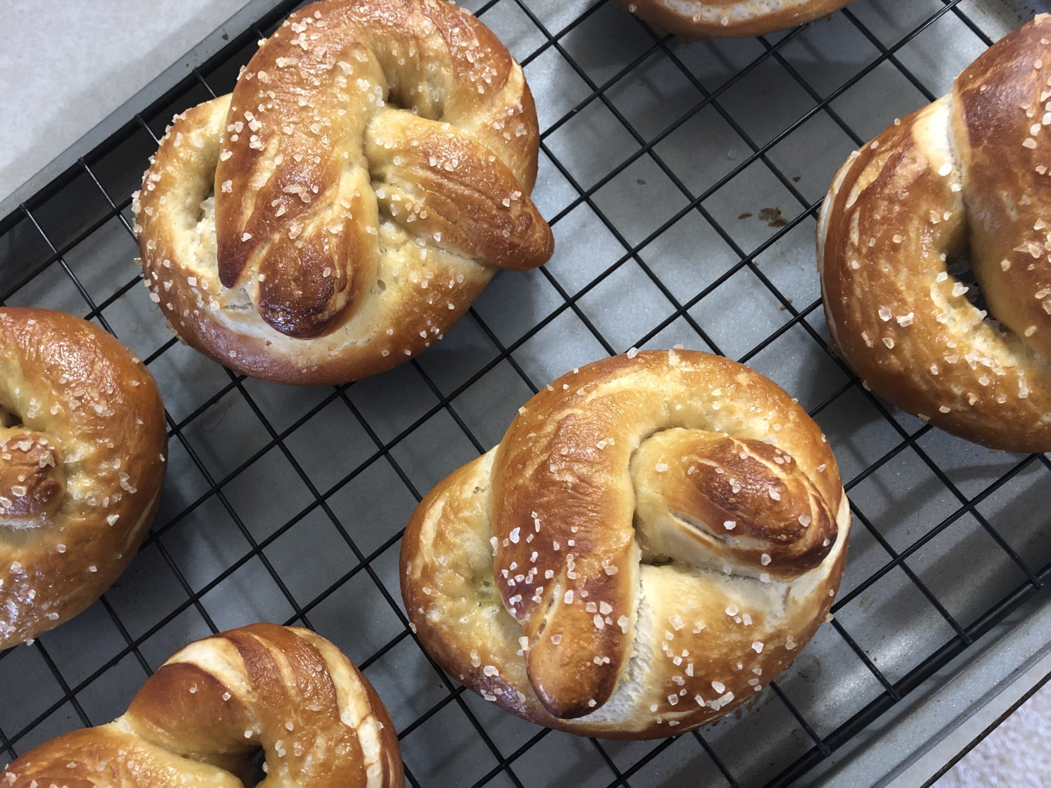 Haciendo Pretzels de Cuaresma: Lo que los pretzels nos recuerdan durante la Cuaresma